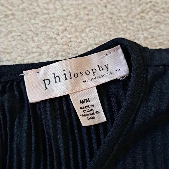 Philosophy Black Pleated Top Medium Lightweight Short Flutter Sleeve - Picture 10 of 15